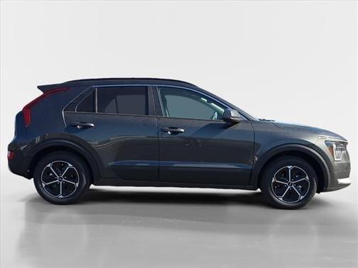 2025 Kia Niro LX