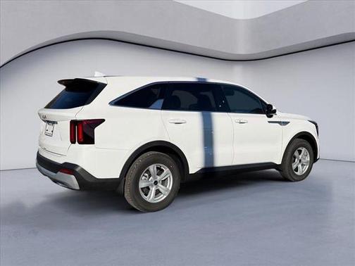 Glacial White Pearl 2026 Kia Sorento LX