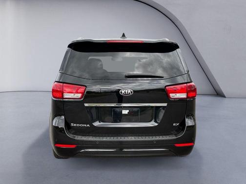 2016 Kia Sedona EX