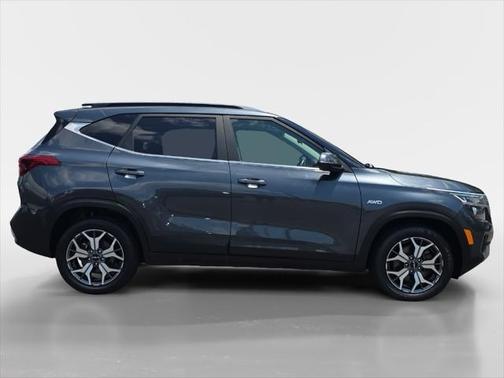 2022 Kia Seltos EX