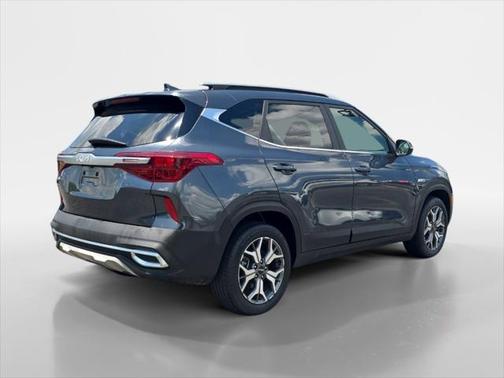 2022 Kia Seltos EX
