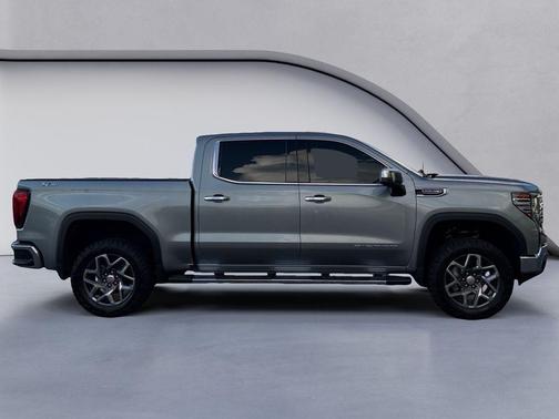 Sterling Metallic 2024 GMC Sierra 1500 SLT