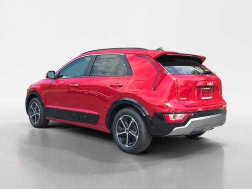 2025 Kia Niro SX