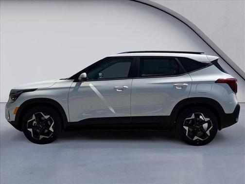 Snow White Pearl 2026 Kia Seltos S