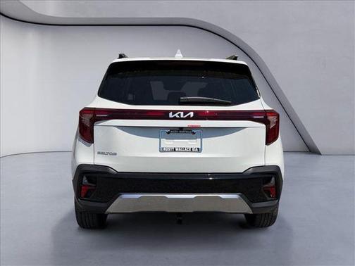 Snow White Pearl 2026 Kia Seltos S