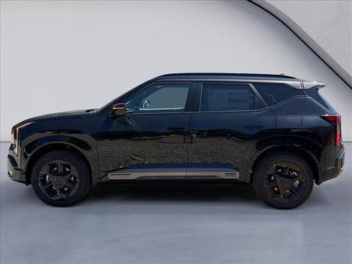 Aurora Black Pearl 2027 Kia Seltos X-Line S