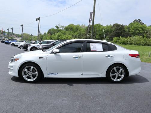 Photo 2 of 25 of 2017 Kia Optima LX