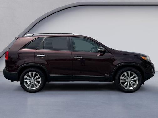 Dark Cherry 2011 Kia Sorento EX
