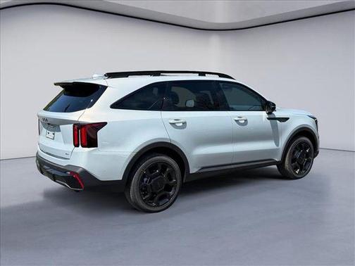 Ivory Silver 2026 Kia Sorento SX