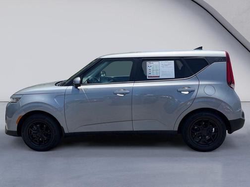 Steel Gray 2022 Kia Soul LX