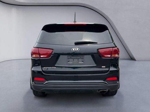 Ebony Black 2020 Kia Sorento LX