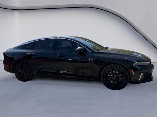 Aurora Black Pearl 2025 Kia K5 GT