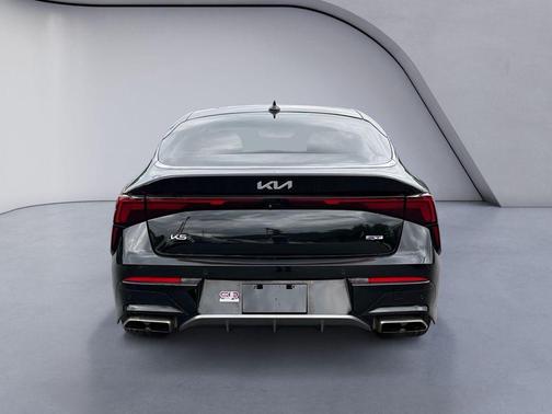 Aurora Black Pearl 2025 Kia K5 GT