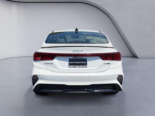 Snow White Pearl 2024 Kia Forte GT-Line