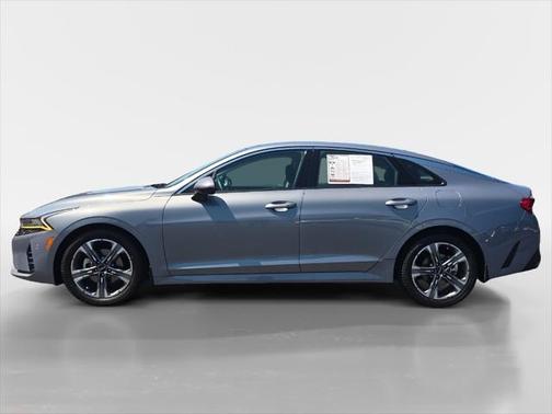 2022 Kia K5 EX