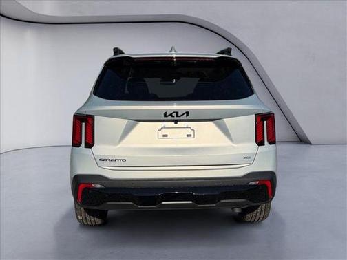 Ivory Silver 2026 Kia Sorento SX