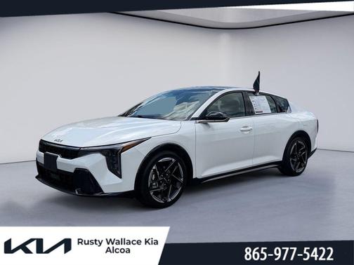 Snow White Pearl 2025 Kia K4 GT-Line