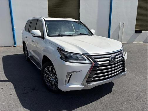 Starfire Pearl 2017 Lexus LX 570 Base