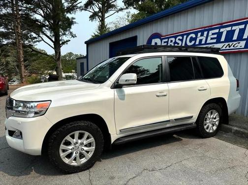 2017 Toyota Land Cruiser Base