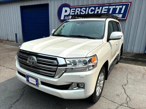 2017 Toyota Land Cruiser Base