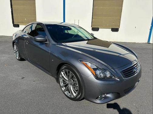 2014 INFINITI Q60 Base