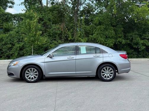 2013 Chrysler 200 Touring