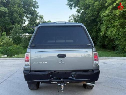 2006 Mitsubishi Raider Duro Cross V6