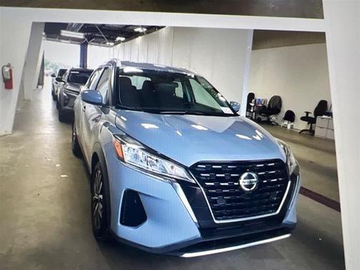 Silver 2021 Nissan Kicks SV