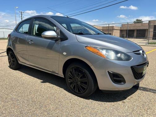 Liquid Silver Metallic 2014 Mazda Mazda2 Sport