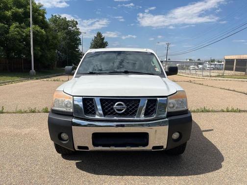 2015 Nissan Titan SV
