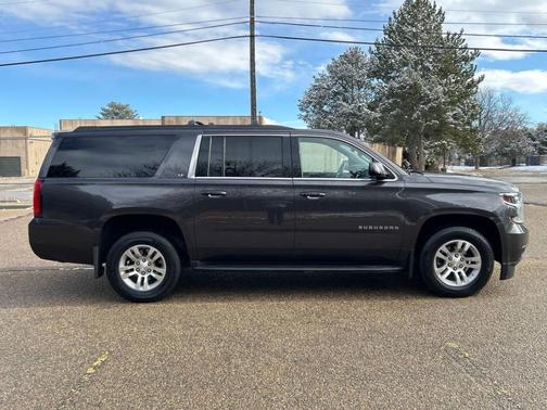 2017 Chevrolet Suburban LT