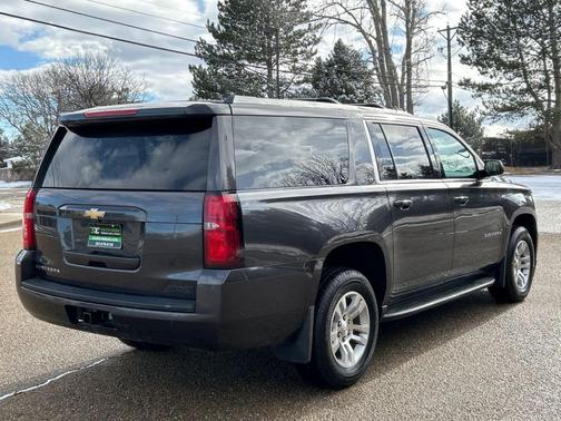 2017 Chevrolet Suburban LT