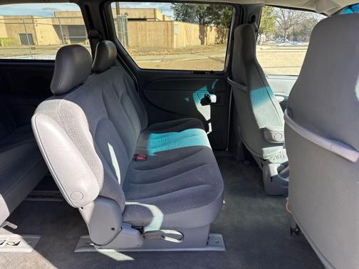 2004 Dodge Grand Caravan SE