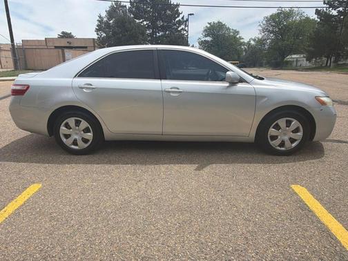 Silver 2009 Toyota Camry SE