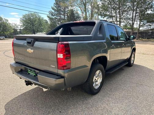 2011 Chevrolet Avalanche 1500 LS