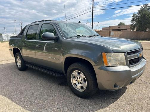2011 Chevrolet Avalanche 1500 LS