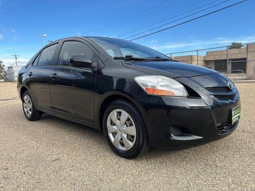 2007 Toyota Yaris CLEAN CARFAX EFFICIENT WITH RELIABLE ENGINE