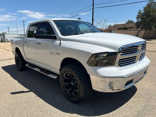 2017 RAM 1500 SLT