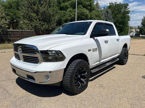 2017 RAM 1500 SLT