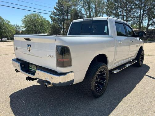 2017 RAM 1500 SLT