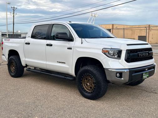 2015 Toyota Tundra SR5