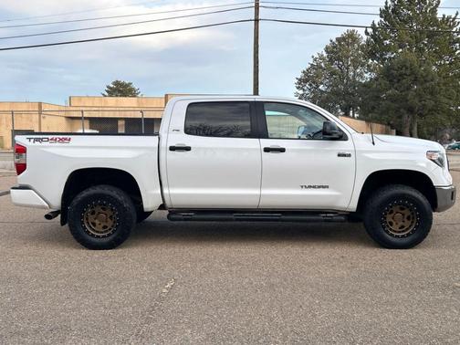2015 Toyota Tundra SR5