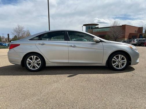 2012 Hyundai SONATA Limited