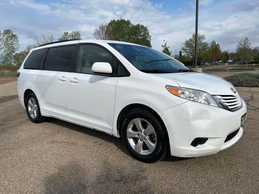 2015 Toyota Sienna LE