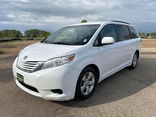 2015 Toyota Sienna LE