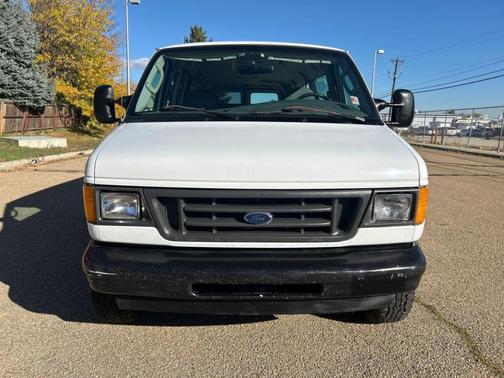 2003 Ford E350 Super Duty XLT
