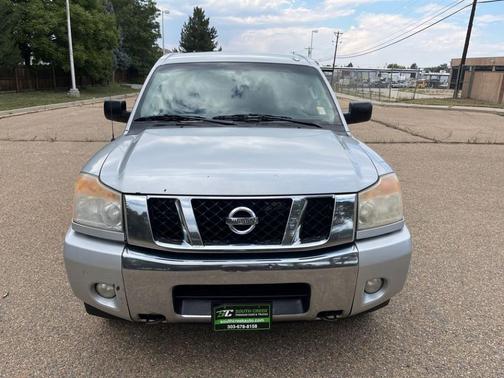 2014 Nissan Titan SV