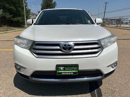 White 2011 Toyota Highlander Limited