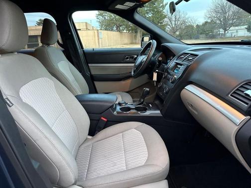 2019 Ford Explorer Base