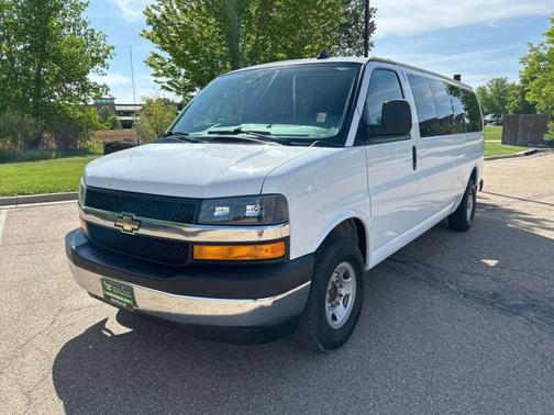 2017 Chevrolet Express 3500 LT
